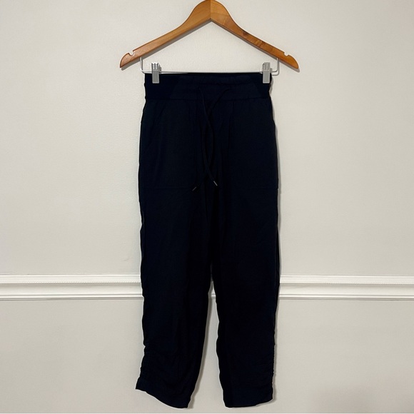 Lululemon • beyond the studio crop jogger black sz 2 - Picture 6 of 11